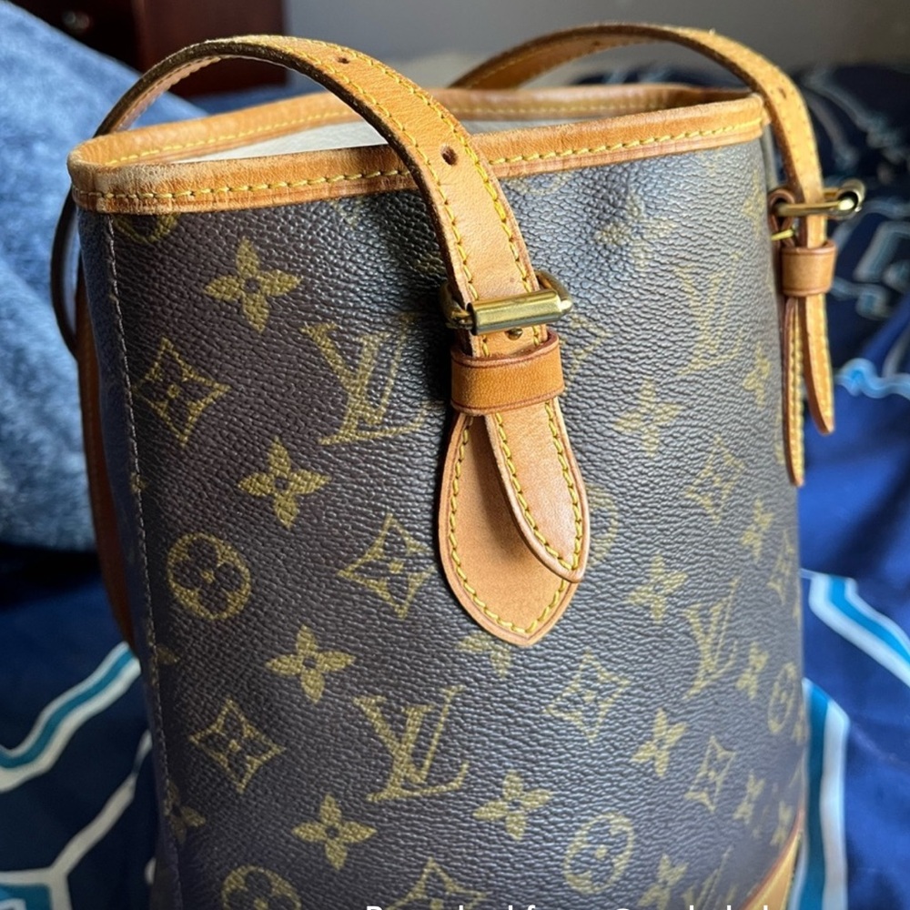 WOW POSHMARK - Authentic Louis Vuitton Bucket Bag - Picture 4 of 16